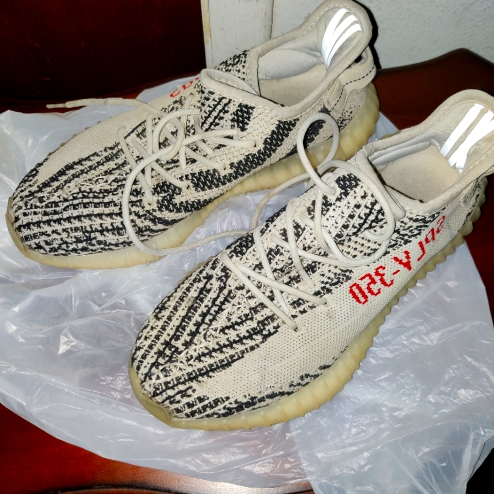 Yeezys 350 V2 Zebra